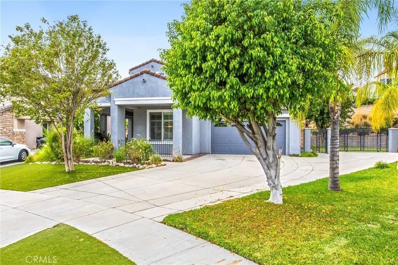 6136 Walnut Grove Court