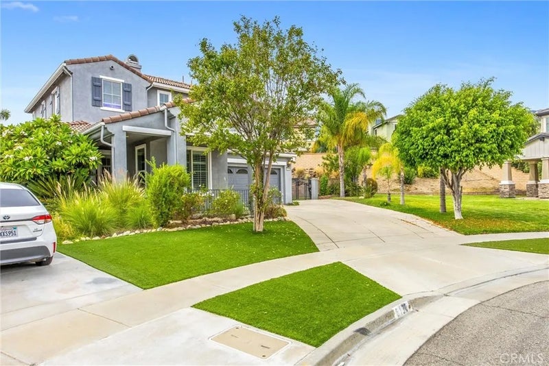 6136 Walnut Grove Court
