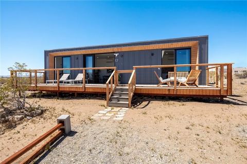 Photo of 1375 Fortuna Avenue, Landers, CA 92285 (MLS # JT26000779)