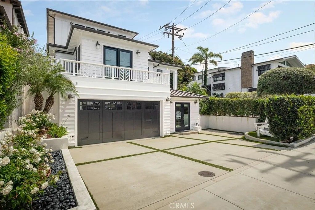 Photo of 505 14th Street, Manhattan Beach, CA 90266 (MLS # SB26086533)