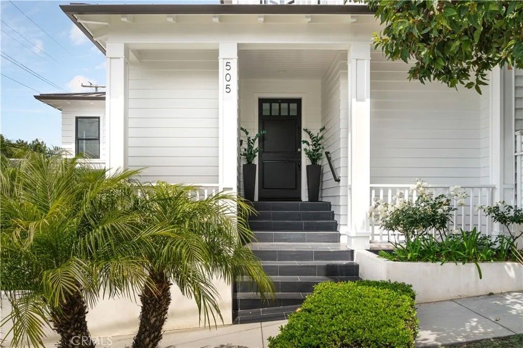 Photo of 505 14th Street, Manhattan Beach, CA 90266 (MLS # SB26086533)