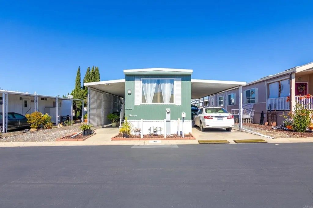 Photo of 1010 E Bobier Dr #59, Vista, CA 92084 (MLS # NDP2510221)