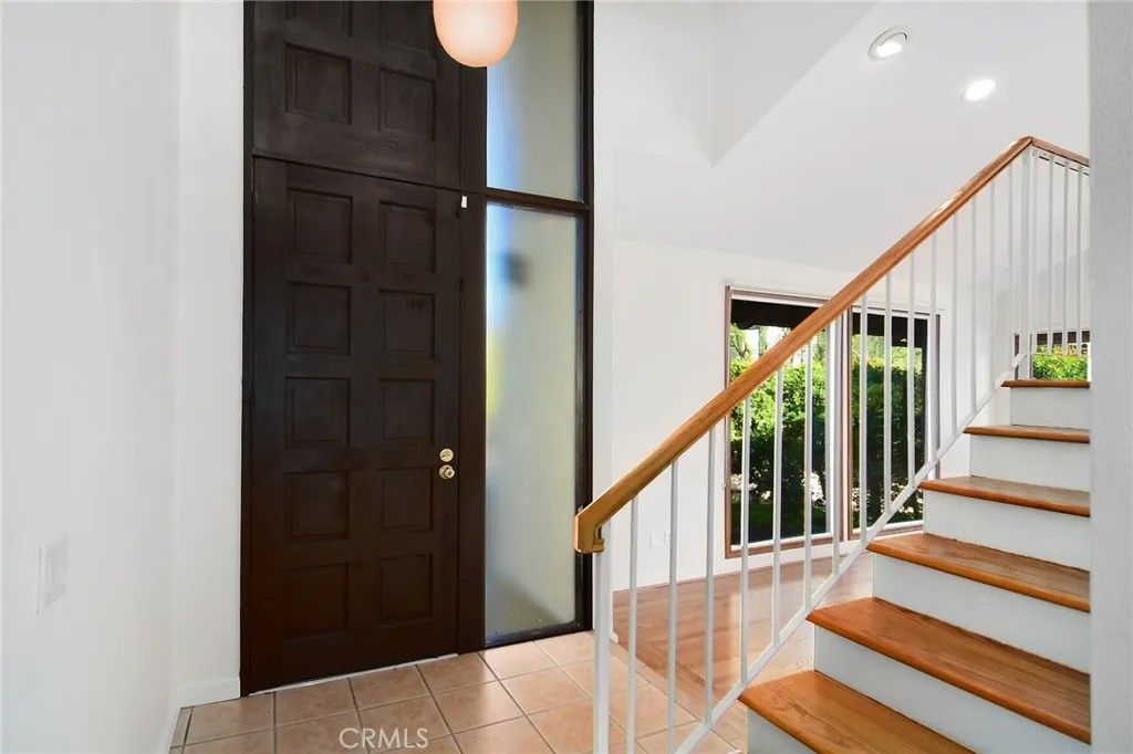 Photo of 22210 Miston Drive, Woodland Hills, CA 91364 (MLS # SR26012515)