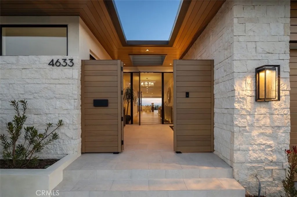 4633 Orrington Road