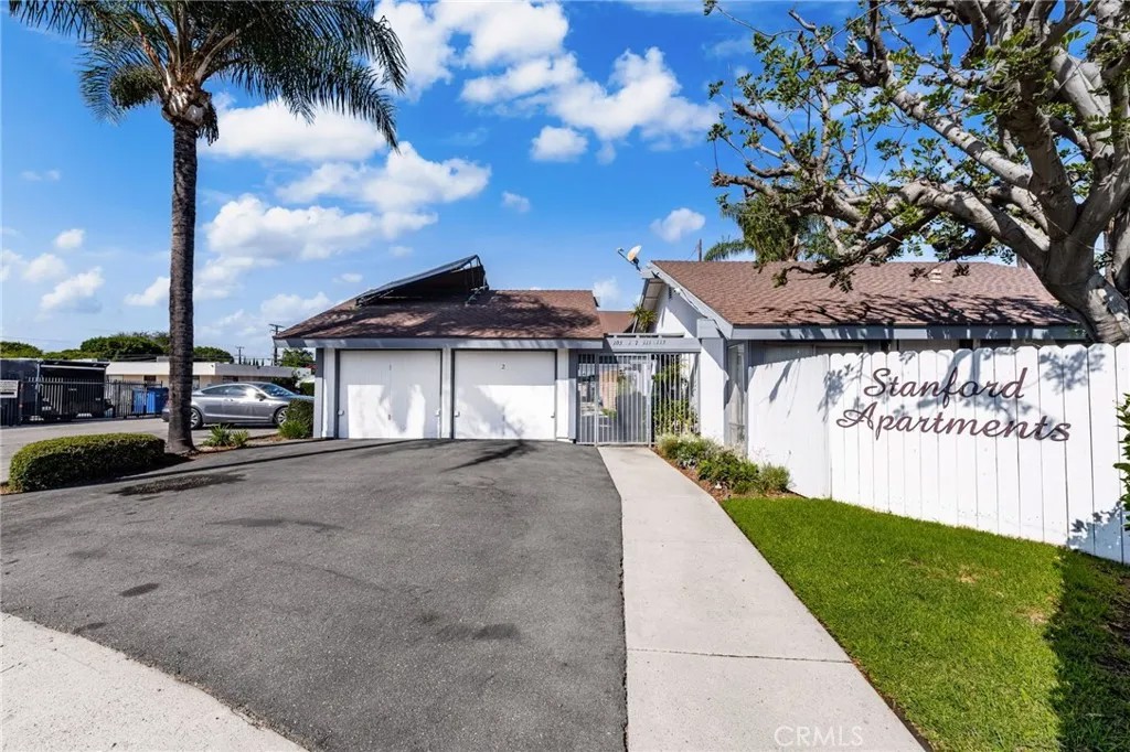 111 N Stanford Avenue