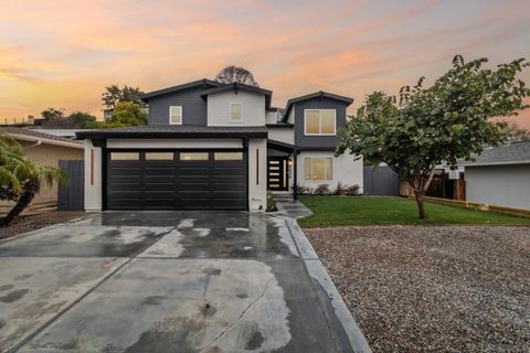 4334 Rous St. San Diego CA 92122