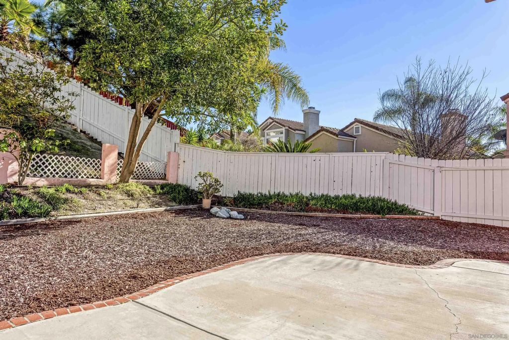 Photo of 2100 Waterside Dr, Chula Vista, CA 91913 (MLS # 250045451)