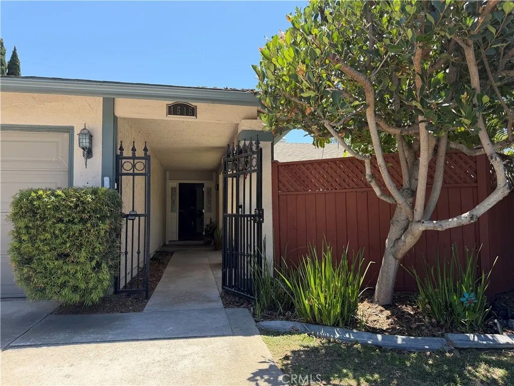 1515 Montiel Road