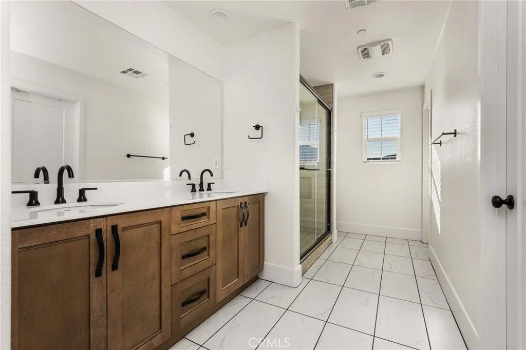 Photo of 11786 Glenridge Rd, Corona, CA 92883 (MLS # OC25260519)