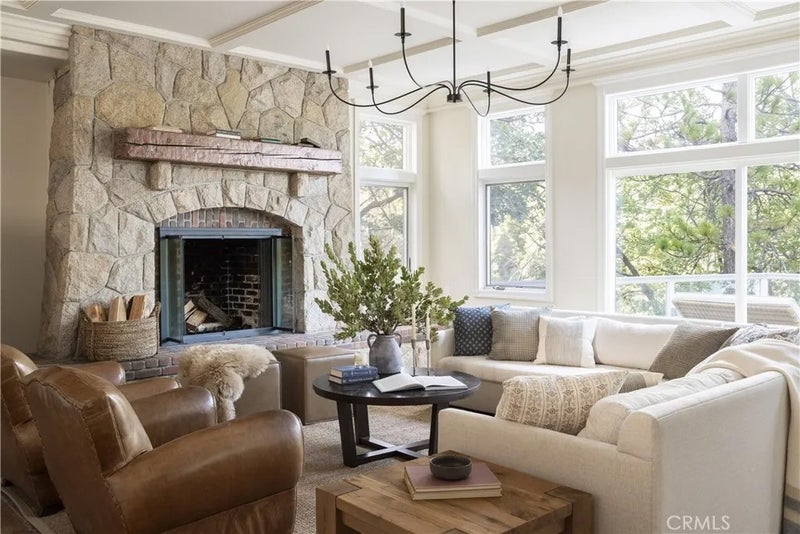 1079 Sherwood