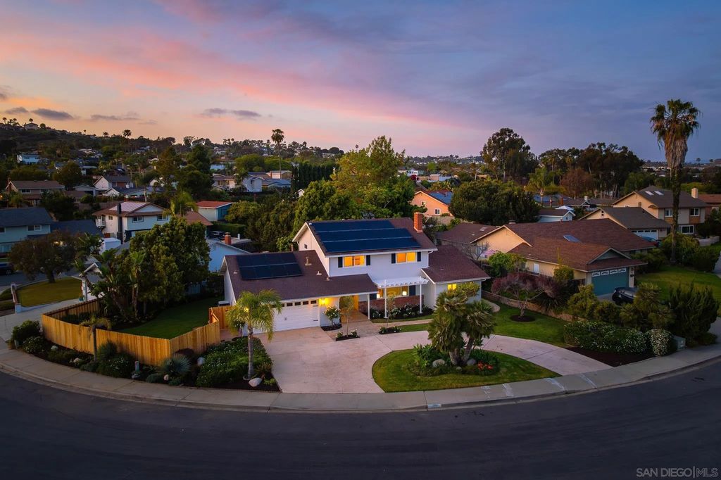 Photo of 1820 Bienvenida Circle, Carlsbad, CA 92008 (MLS # 260009230)