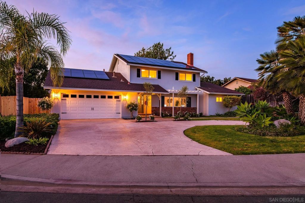 Photo of 1820 Bienvenida Cir, Carlsbad, CA 92008 (MLS # 260009230)
