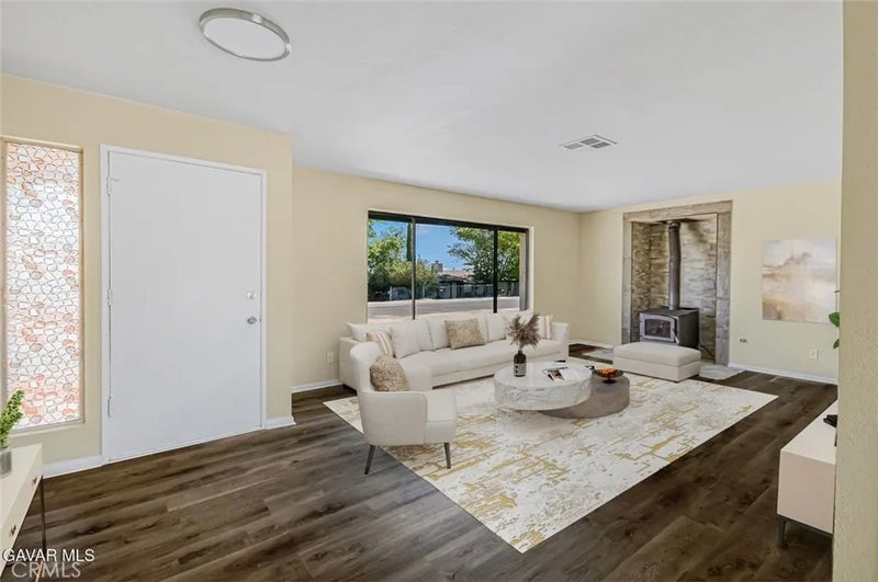 13116 E East Avenue W10