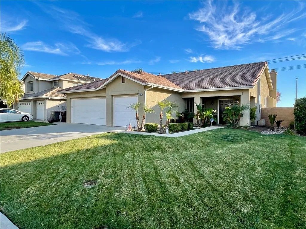 Photo of 27613 Vanilla Court, Menifee, CA 92585 (MLS # SW25281184)