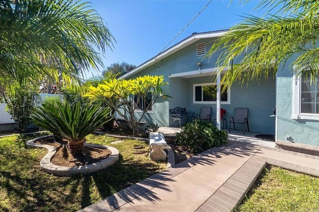 Photo of 431 Debby Street, Fallbrook, CA 92028 (MLS # NDP2600165)