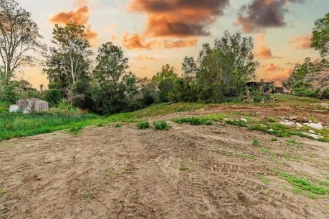 Tiny photo for 2951 Anaheim St, Escondido, CA 92025 (MLS # NDP2601598)