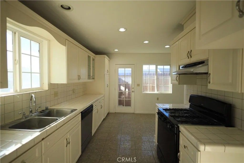 Photo of 1283 Essex Ave, Pomona, CA 91767 (MLS # OC25274163)