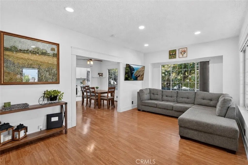 2700 W Olive Avenue