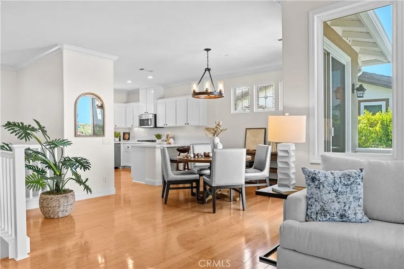 454 Camino Flora Vista