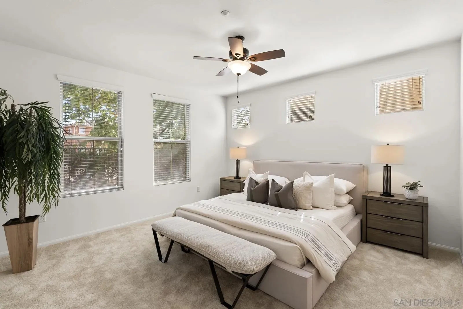 San Diego, California 92108, United States, 3 Bedrooms Bedrooms, ,2 BathroomsBathrooms,Residential,Active,219650