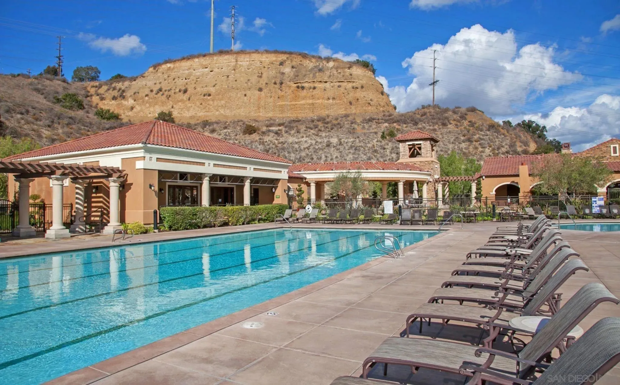 San Diego, California 92108, United States, 3 Bedrooms Bedrooms, ,2 BathroomsBathrooms,Residential,Active,219650