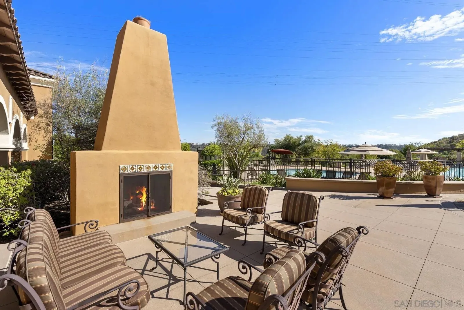 San Diego, California 92108, United States, 3 Bedrooms Bedrooms, ,2 BathroomsBathrooms,Residential,Active,219650