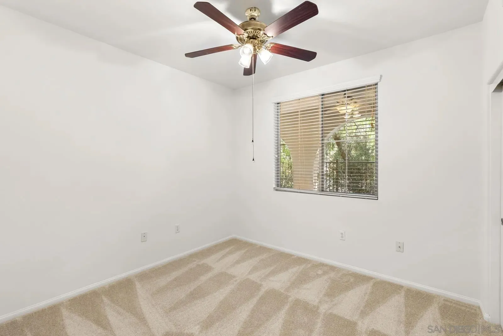 San Diego, California 92108, United States, 3 Bedrooms Bedrooms, ,2 BathroomsBathrooms,Residential,Active,219650