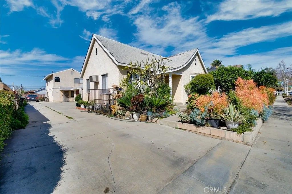 Photo of 6233 Rosemead, Temple City, CA 91780 (MLS # WS26050907)