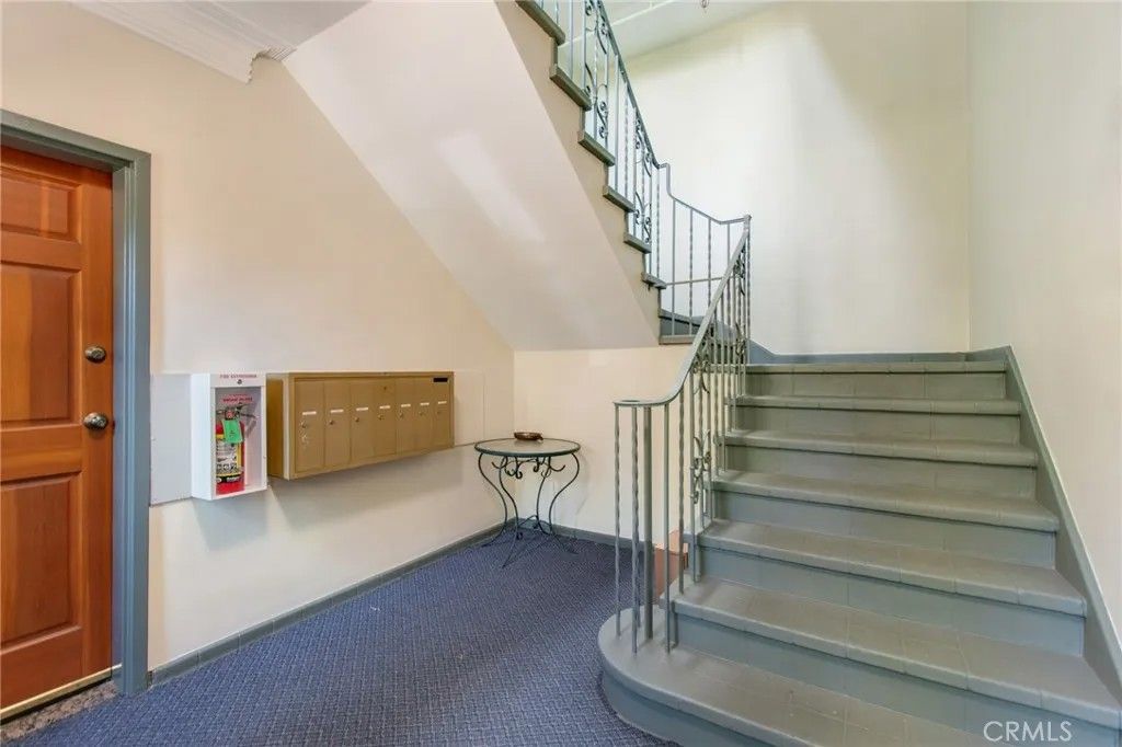 Photo of 251 N Kenmore Avenue #2, Los Angeles, CA 90004 (MLS # SB25248104)