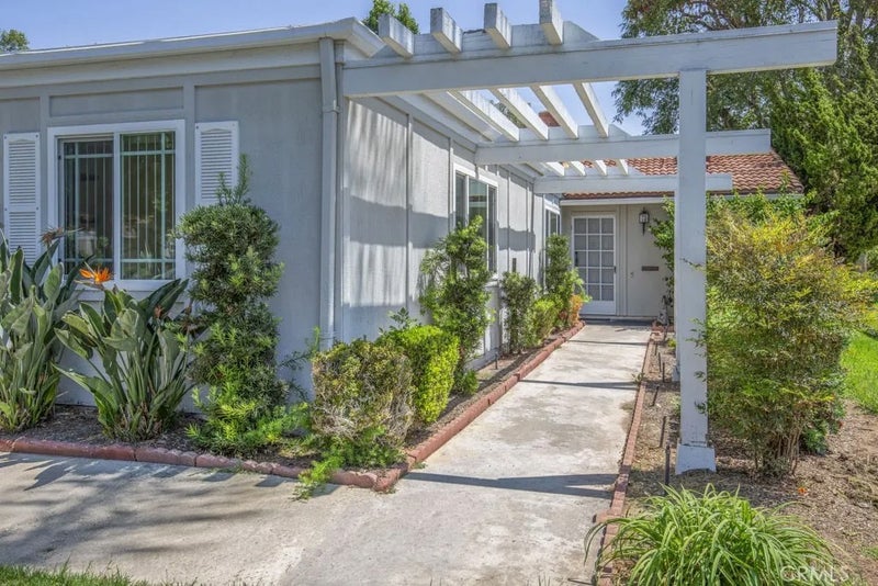 3219 Via Carrizo D