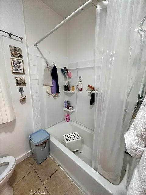 Tiny photo for 2116 S Palm Grove Ave, Los Angeles, CA 90016 (MLS # DW25249257)