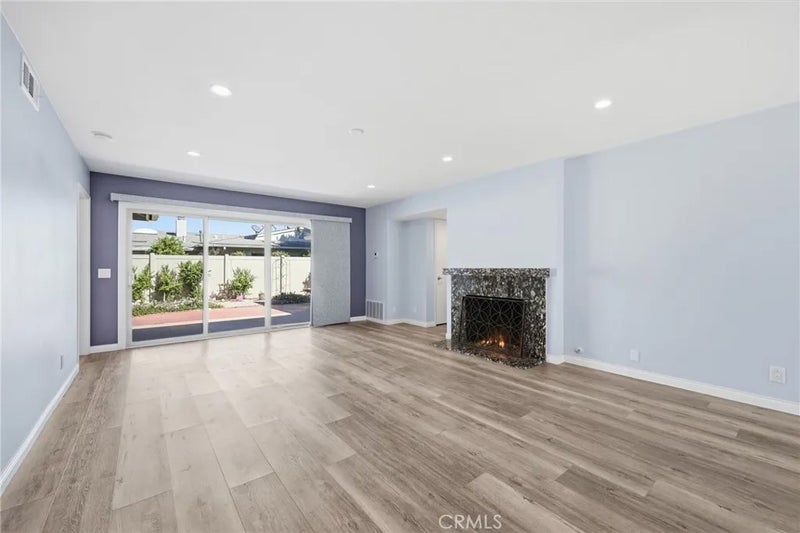 2525 Neptune Place