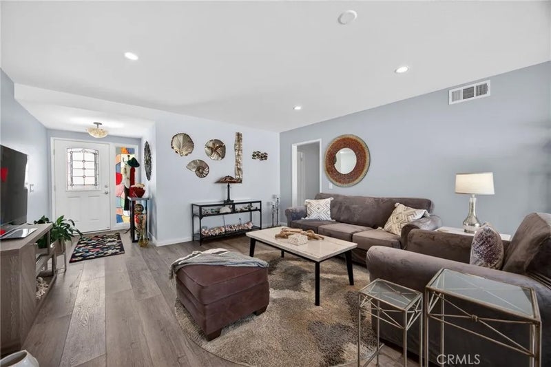 2525 Neptune Place