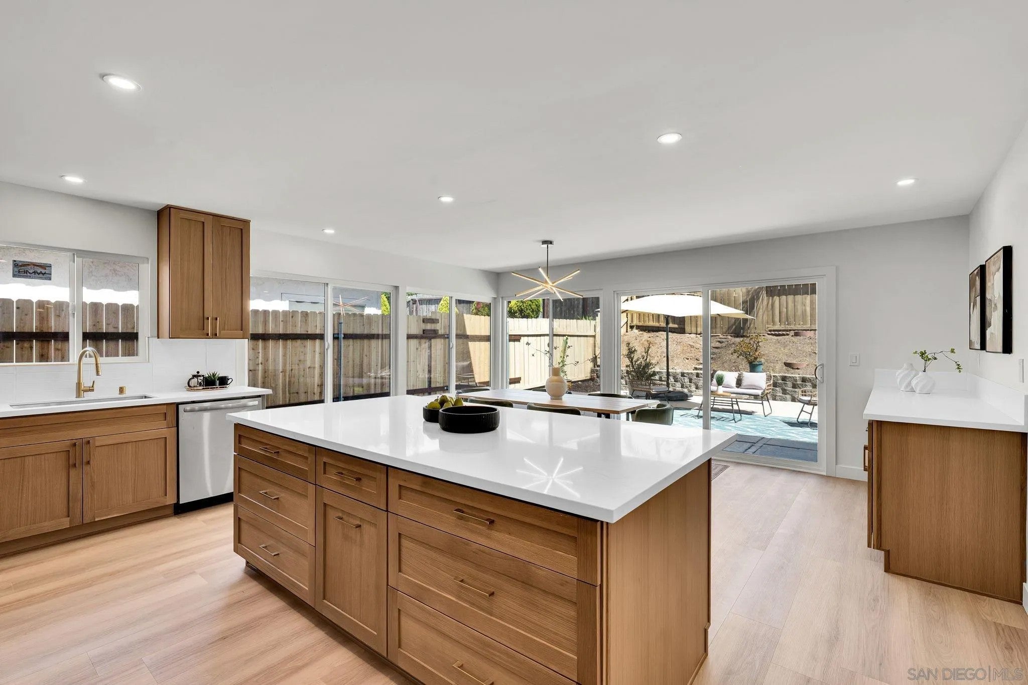 1360 Cerritos Ct