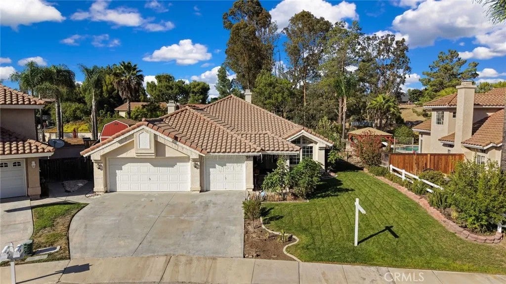 Photo of 29820 Corte Faldas, Temecula, CA 92591 (MLS # SW26215428)