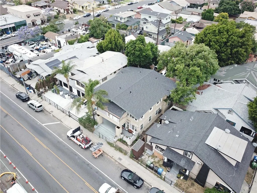 1467 W Vernon