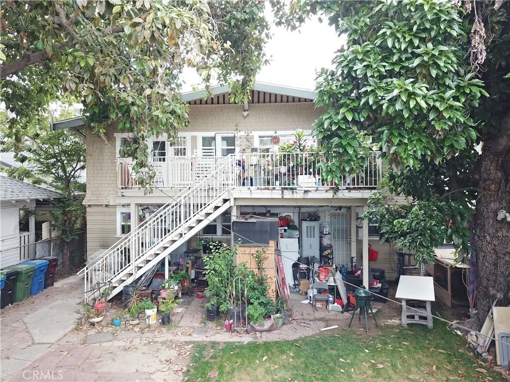 1467 W Vernon