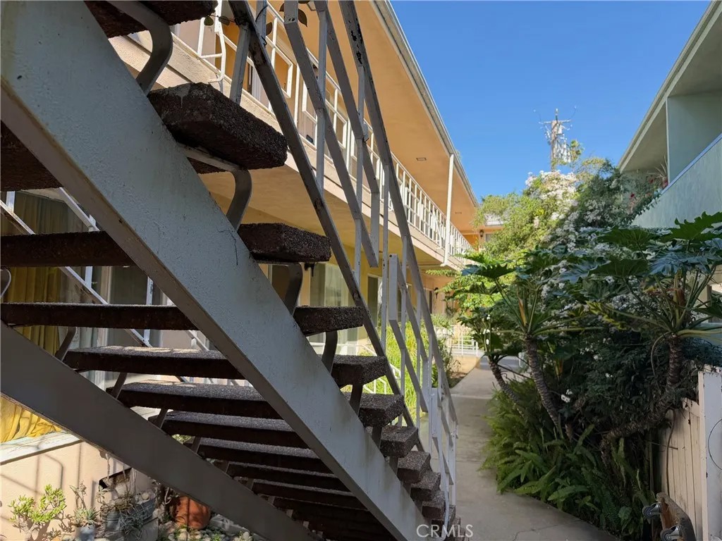 1129 Lincoln Boulevard