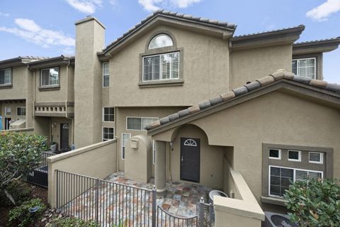 12559 El Camino Real B San Diego CA 92130