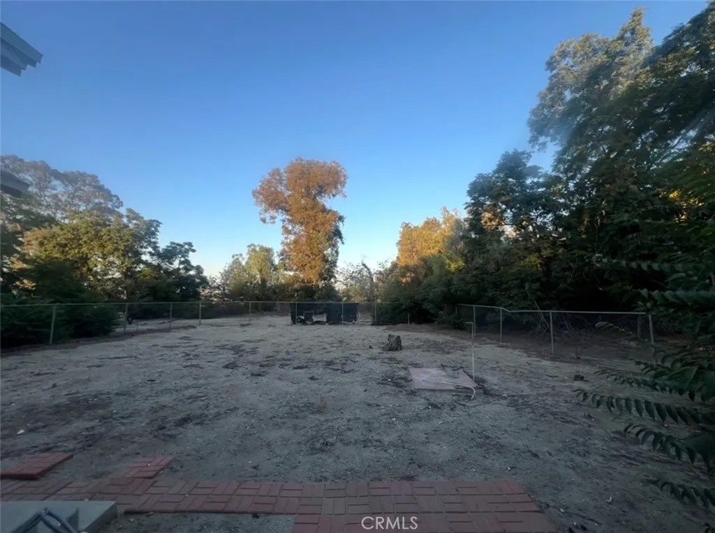 11139 Laurel