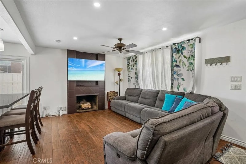6412 Shawnee
