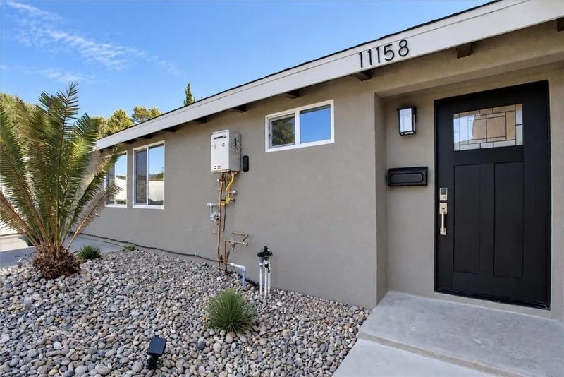 11158 Orion Ave