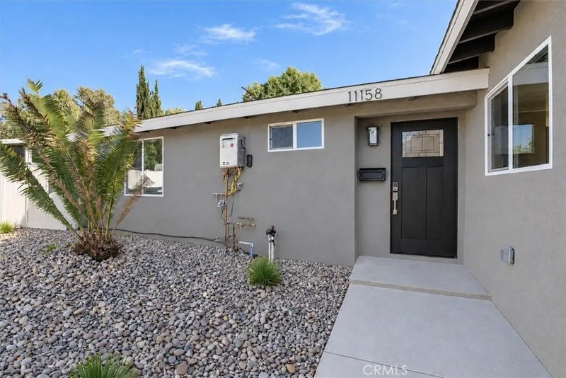 11158 Orion Ave