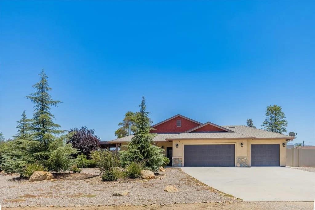 Photo of 1208 Ledesma Ln, Ramona, CA 92065 (MLS # NDP2605642)