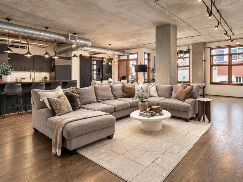 877 Island Ave 302