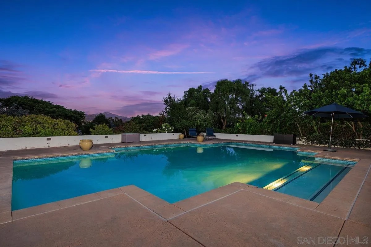 13591 Summit Circle