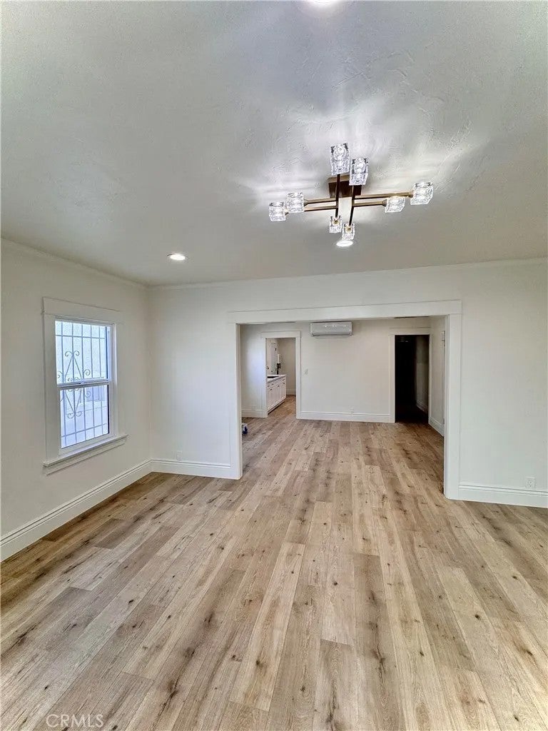 1007 N Normandie