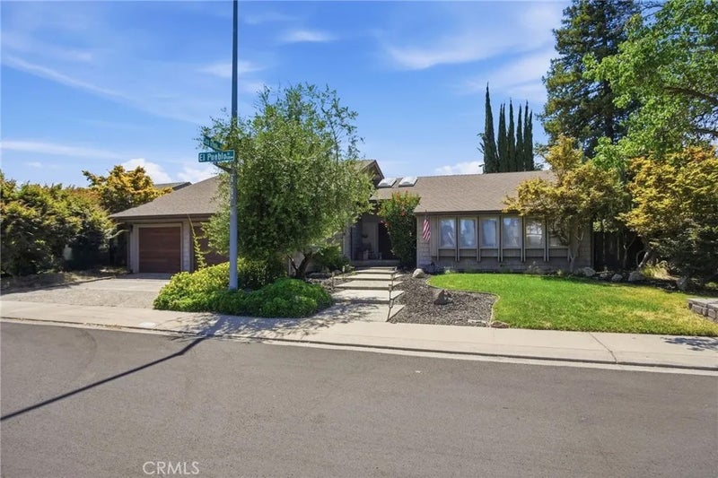 1421 El Pueblo Drive