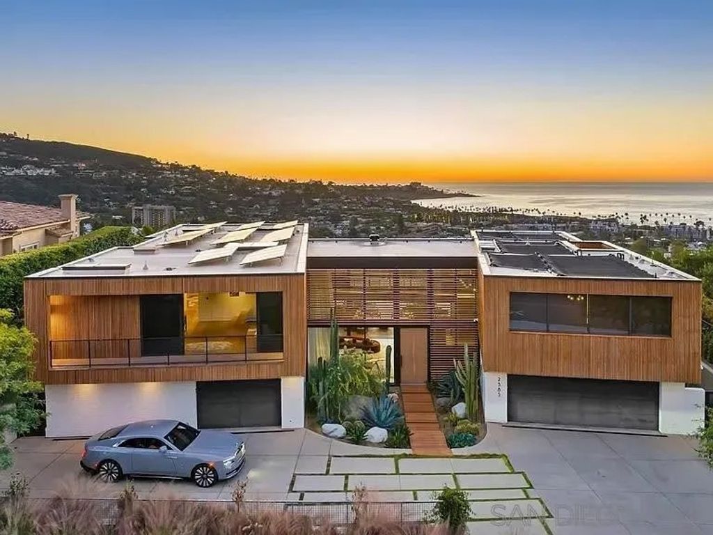 Photo of 2585 Calle Del Oro, La Jolla, CA 92037 (MLS # 260011151)