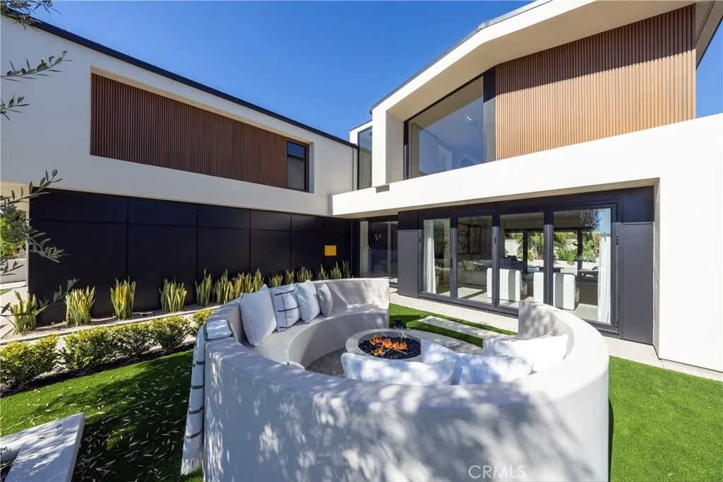 16732 Edgewater